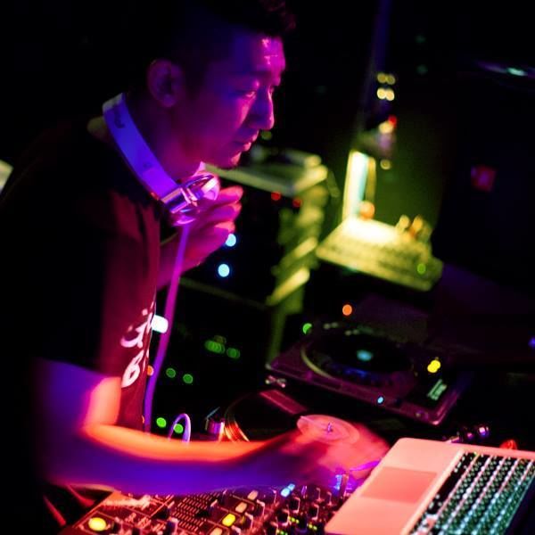 DJ MR.SYN