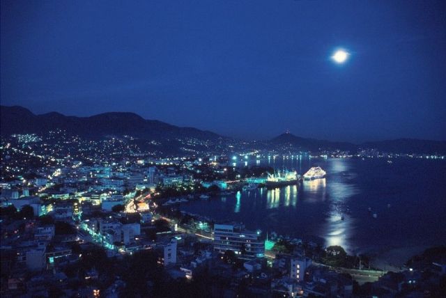 "Noche de Acapulco"