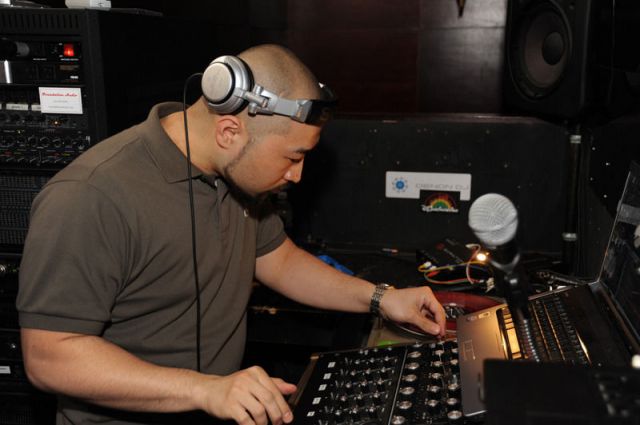 Glad 2nd anniversary DAY2