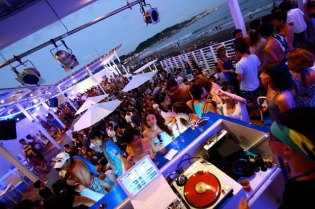 UNREAL"泡"BEACH PARTY!!