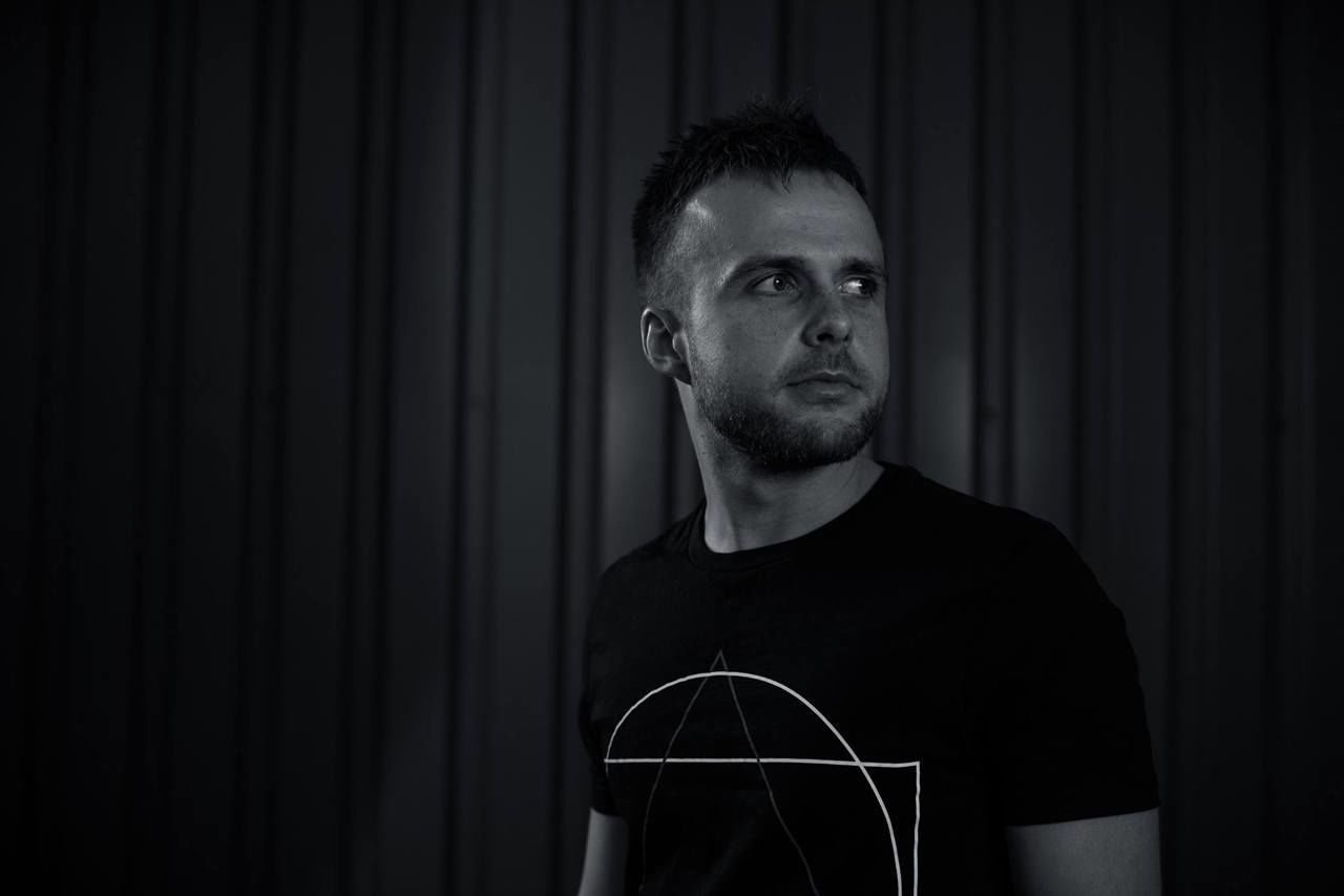 Broad feat. Deepbass