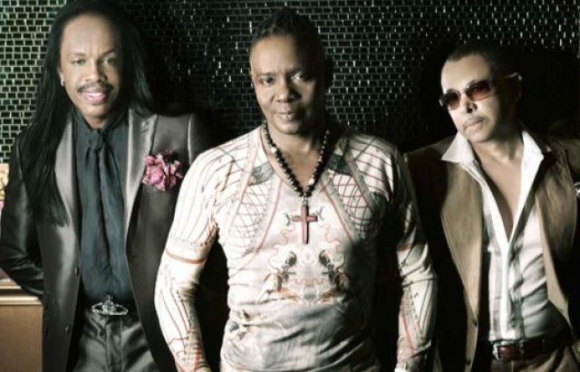 EARTH, WIND & FIRE - JAPAN TOUR 2016 -