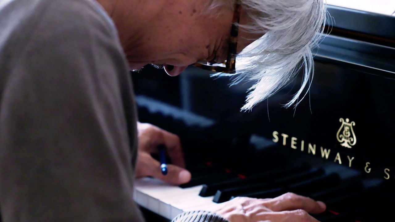 坂本龍一のドキュメンタリー映画『Ryuichi Sakamoto: CODA』が第74回ベネチア国際映画祭に出品決定