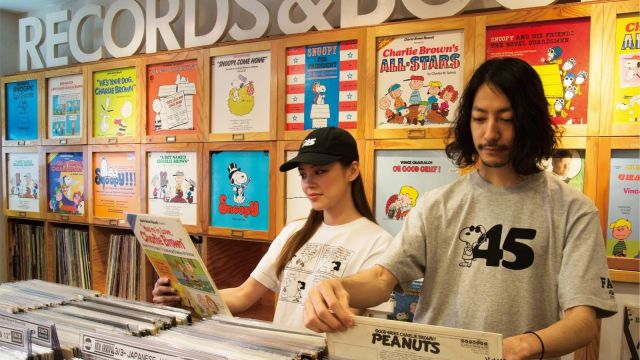 渋谷のレコードショップFACE RECORDSがスヌーピーとコラボ！ 25周年記念グッズをプレゼント