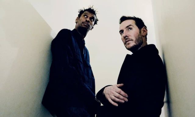 Massive Attack、ライブ音楽業界の二酸化炭素排出量に関するレポートを発表
