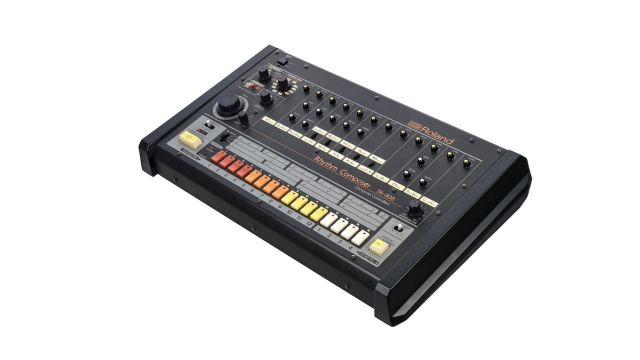 ローランド、伝説のリズムマシン「TR-808」を祝うイベントをRoland Store Tokyoにて開催