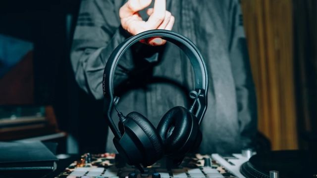 AIAIAI、世界初のワイヤレスDJヘッドホン「TMA-2 DJ Wireless」発表