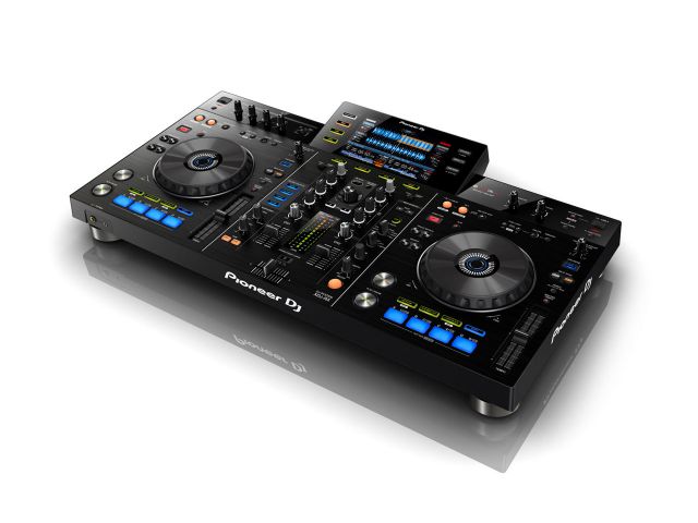 Pioneer DJがUSB DJ向けのプレーヤー/ミキサー一体型のDJシステム「XDJ-RX」を発表