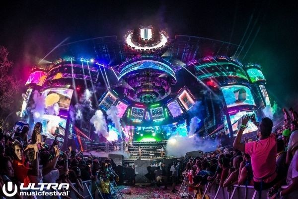 「Ultra Music Festival Miami 2016」第1弾ラインナップ発表。Armin van Buuren、Carl Cox、Maceo Plexなどトップアーティスト集結