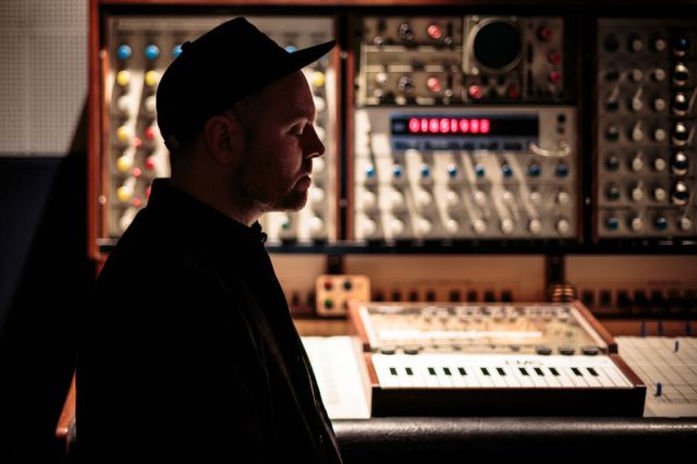 DJ Shadowが5年ぶりにアルバム『The Mountain Will Fall』をリリース